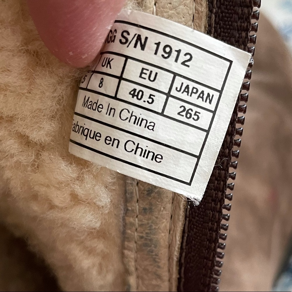 Used once. Ugg Maddison 1912 Boots sz 9.5M - Picture 5 of 10